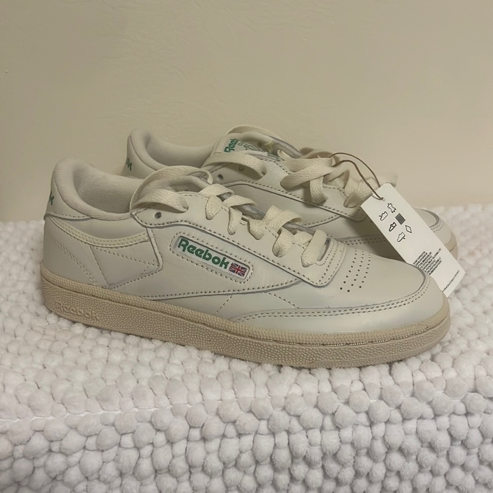 WOMENS Rebok Club C 85 VINTAGE SNEAKERS